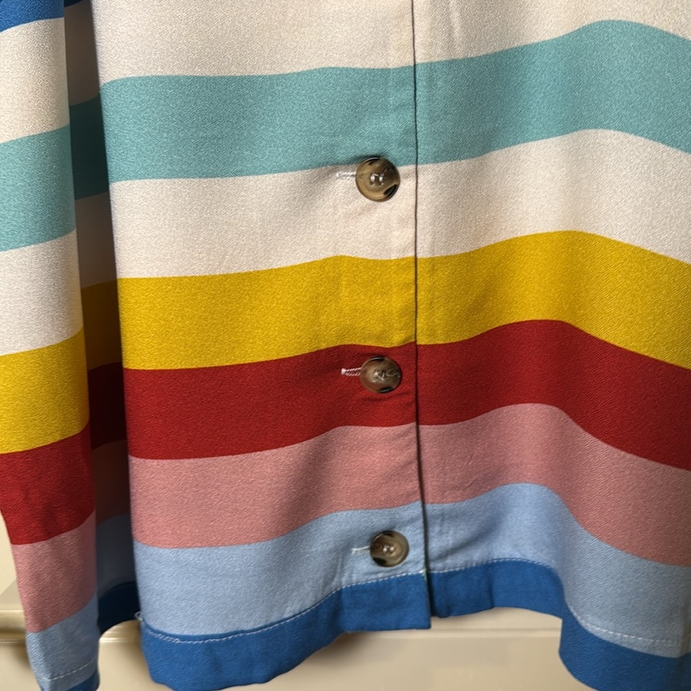 Multicolor Striped Button-Front Tank Top - Picture 3 of 5